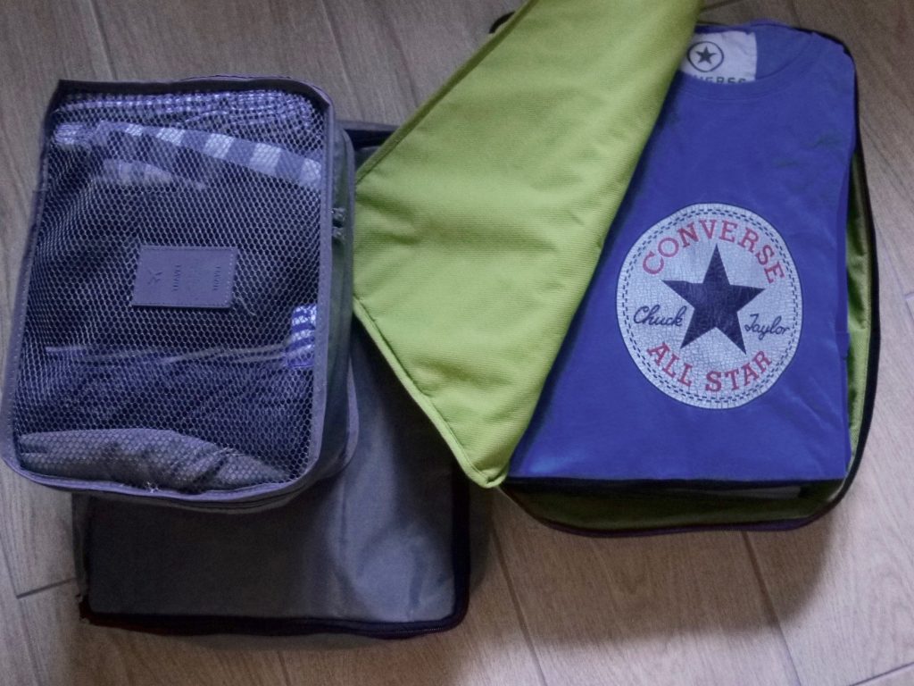 Troisième et dernière étape de ma méthode pas à pas, pour boucler sa valise idéale pour un départ en vacances sans stress.